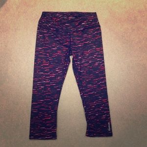 REEBOK CROPPED WORKOUT LEGGINGS